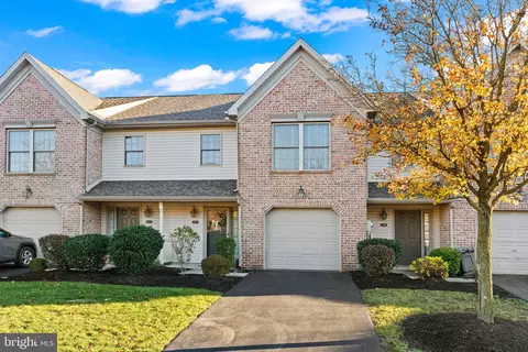 226 Timber View Dr, Harrisburg, PA 17110