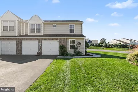 1914 New Dawn Dr, Harrisburg, PA 17110