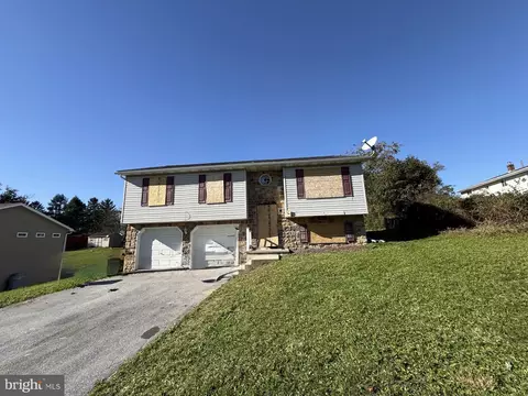 6524 Fairfax Dr, Harrisburg, PA 17111