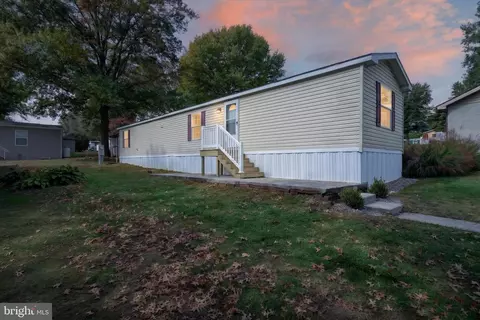 135 David Dr, Middletown, PA 17057