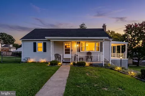 736 Chambers St, Harrisburg, PA 17113