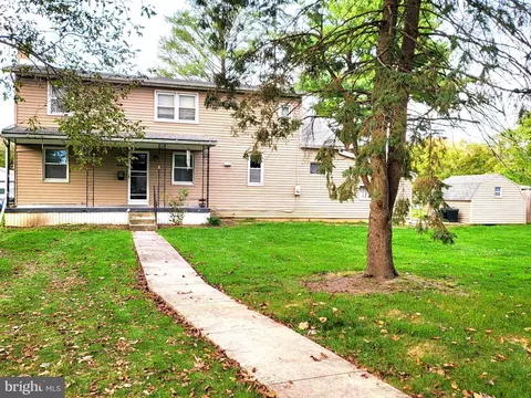2105 2nd St, Steelton, PA 17113