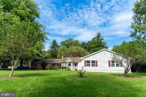 1601 Colonial Rd, Harrisburg, PA 17112