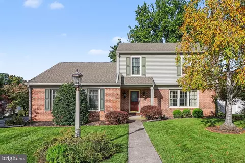725 Lockwood Ct, Harrisburg, PA 17112
