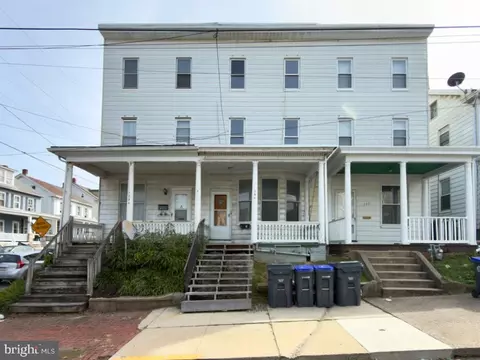 234 Locust St, Steelton, PA 17113