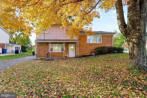 7037 Terrann Dr, Harrisburg, PA 17112