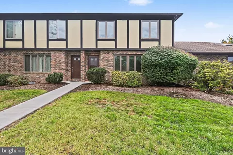 3873 N Sarayo Cir, Harrisburg, PA 17110