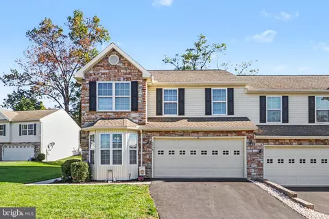 5938 Pinedale Ct, Harrisburg, PA 17111