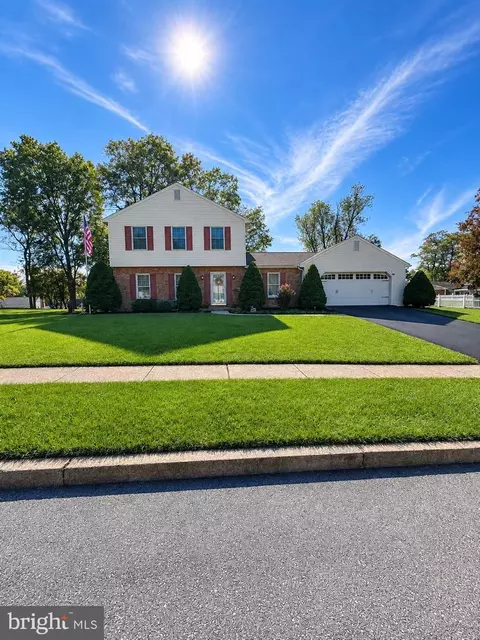 2282 Forest Hills Dr, Harrisburg, PA 17112