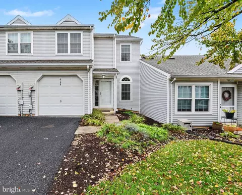 6154 Spring Knoll Dr, Harrisburg, PA 17111