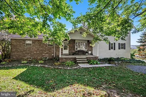 1460 N 2nd St, Lykens, PA 17048