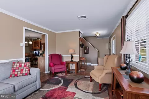 5710 Cloverdale Rd, Harrisburg, PA 17112
