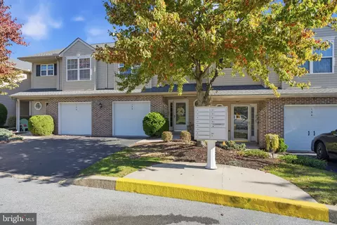 132 Sparrow Rd, Hummelstown, PA 17036