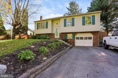 2330 S 5th St, Steelton, PA 17113