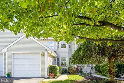 5714 Arklow Dr, Harrisburg, PA 17111