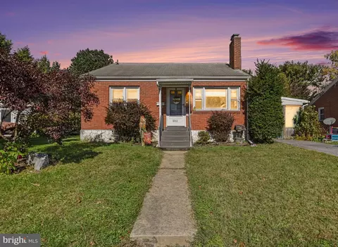 5012 Constitution Ave, Harrisburg, PA 17109