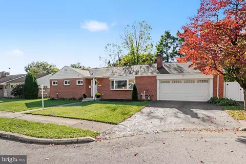 3115 Earle St, Harrisburg, PA 17109
