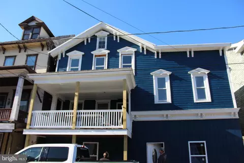 111 E Market St, Williamstown, PA 17098