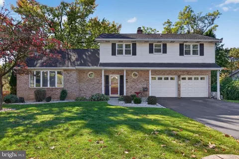 4711 Broadway St, Harrisburg, PA 17111