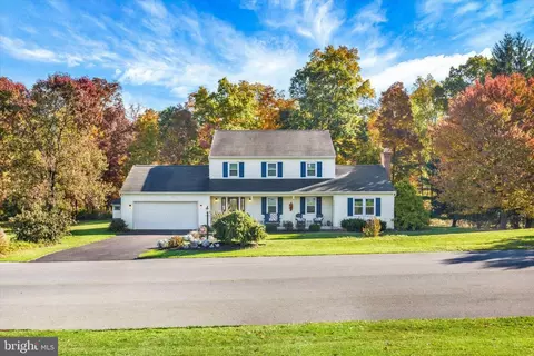 213 Berry Dr, Harrisburg, PA 17112
