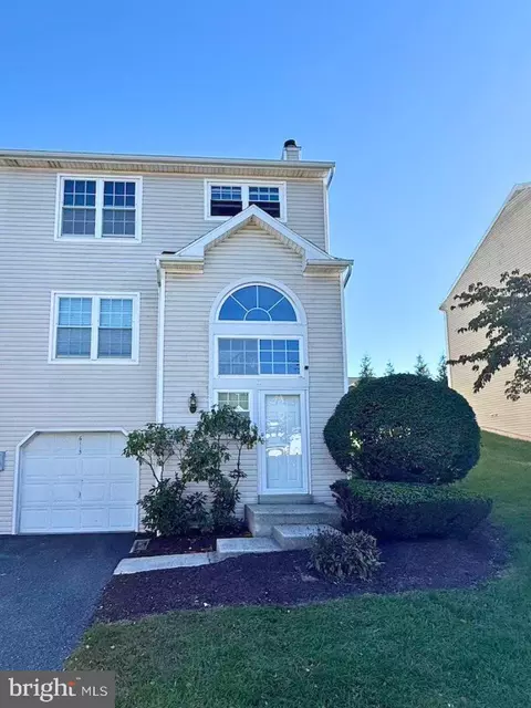 6113 Spring Knoll Dr, Harrisburg, PA 17111