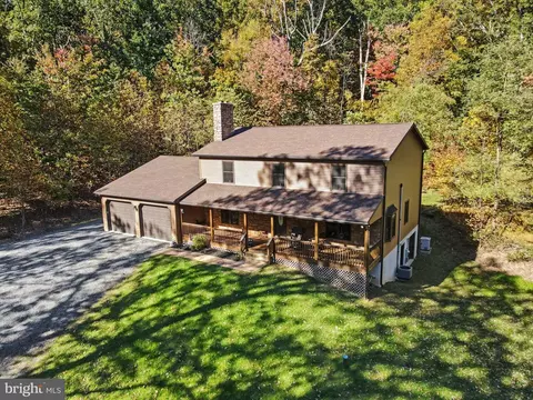 1651 Mountain Rd, Dauphin, PA 17018
