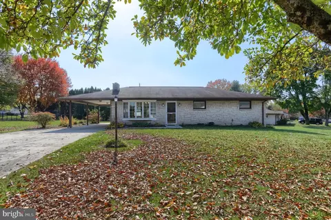 1119 Dartmouth Rd, Hummelstown, PA 17036