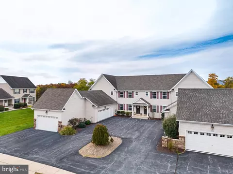 1914 Preserve Ln, Palmyra, PA 17078