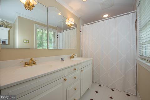 708 Woodcrest Cir, Wayne, PA 19087 photo 20