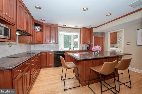 708 Woodcrest Cir, Wayne, PA 19087 photo 7