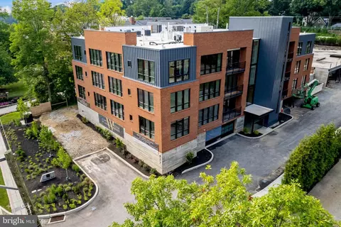 427 E Lancaster #B-301, Wayne, PA 19087