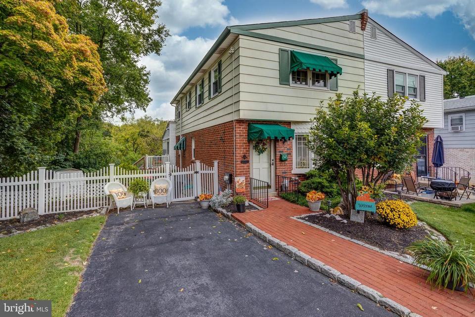 2 Virginia Cir, Ridley Park, PA 19078 38 Photos MLS PADE2009244 Movoto