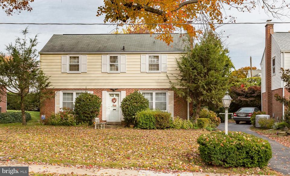 211 Pickwick Rd, Havertown, PA 19083 26 Photos MLS PADE2011178