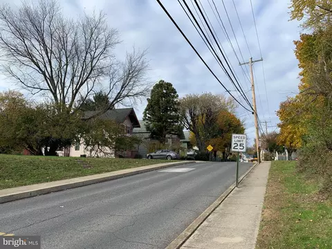 604-608 Main St, Marcus Hook, PA 19061