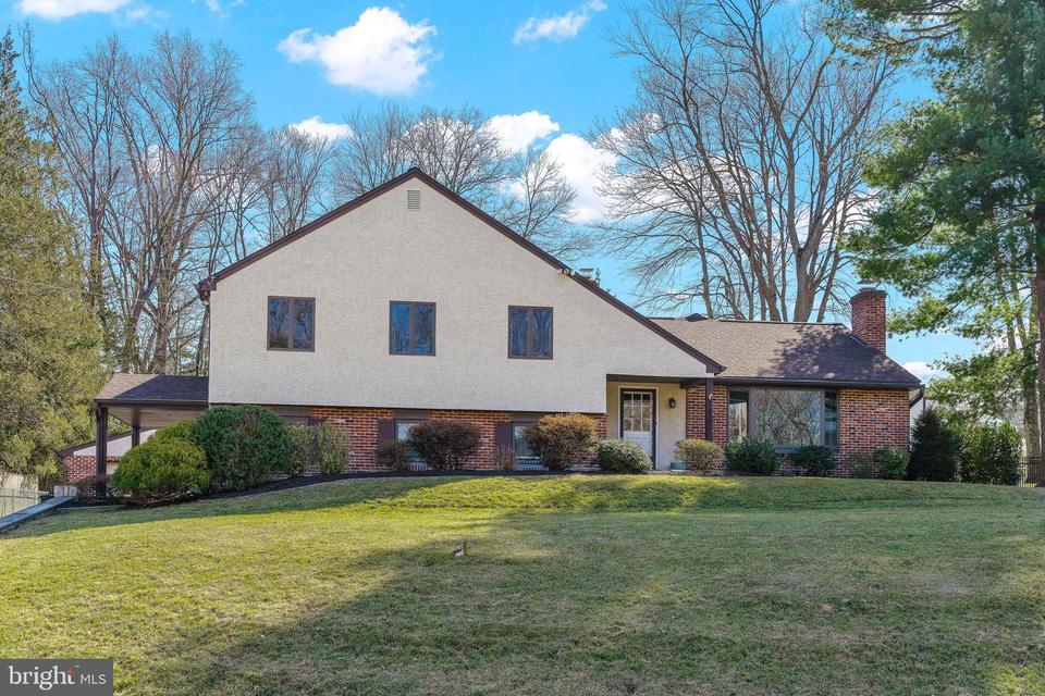 213 Foxcroft Rd, Broomall, PA 19008 34 Photos MLS PADE2020190 Movoto