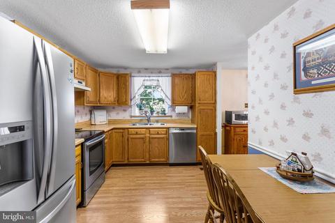 1964 Stirrup Ct, Upper Chichester, PA 19061 photo 11