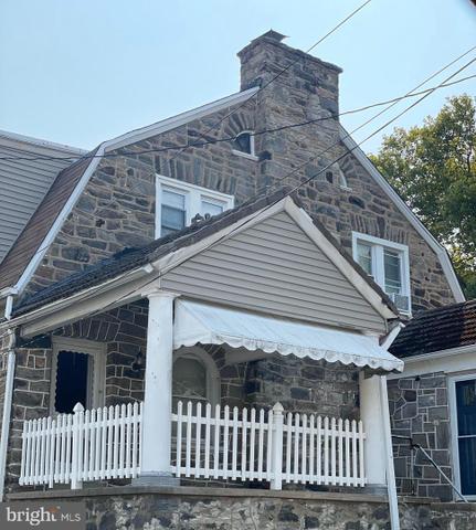 43 Chatham Rd, Upper Darby, PA 19082