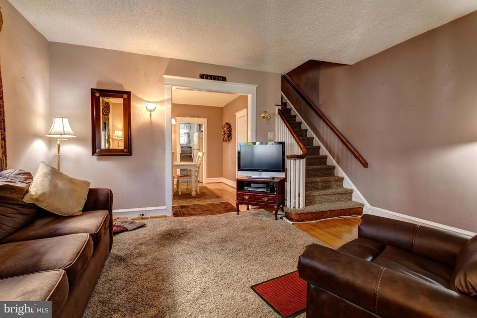  2452 Eldon Ave, Drexel Hill, PA 19026 photo 4