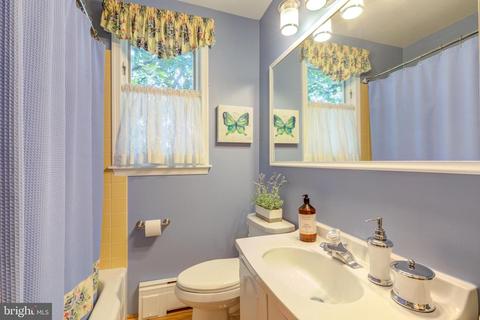 2 Clover Ln, Wayne, PA 19087 photo 6