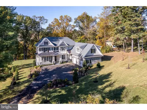 27 Dunminning Rd, Newtown Square, PA 19073