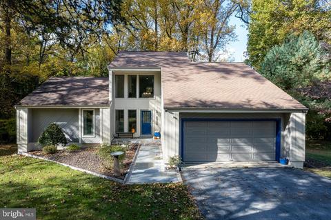 35 Carter Rd, Thornton, PA 19373