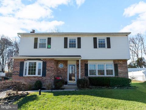 1213 Eric Dr, Upper Chichester, PA 19061