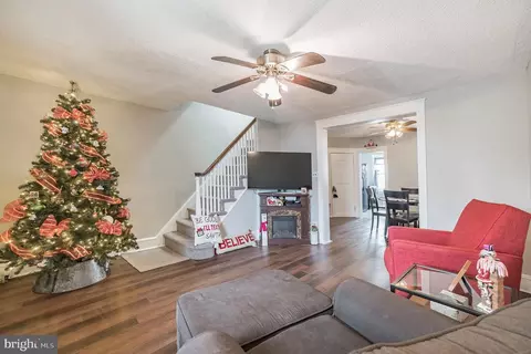 7253 Clinton Rd, Upper Darby, PA 19082 photo 2