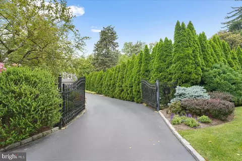 101 E Brookhaven Rd, Wallingford, PA 19086 photo 2