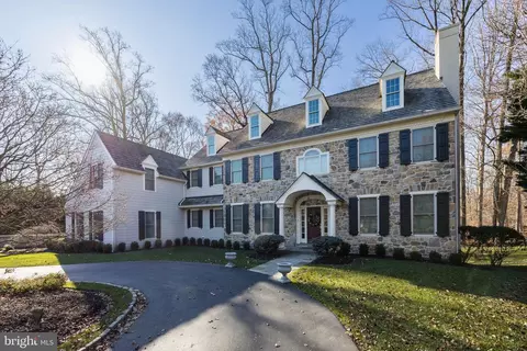 145 Brooke Farm Rd, Wayne, PA 19087 photo 2