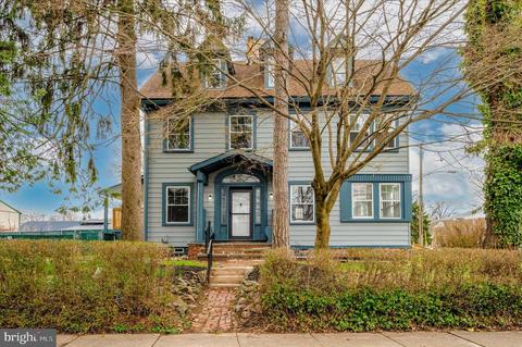 403 Crotzer Ave, Folcroft, PA 19032