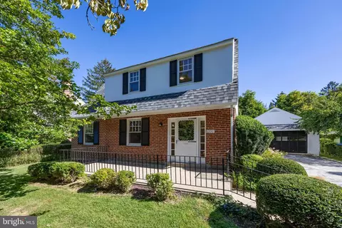409 Sugartown Rd, Wayne, PA 19087