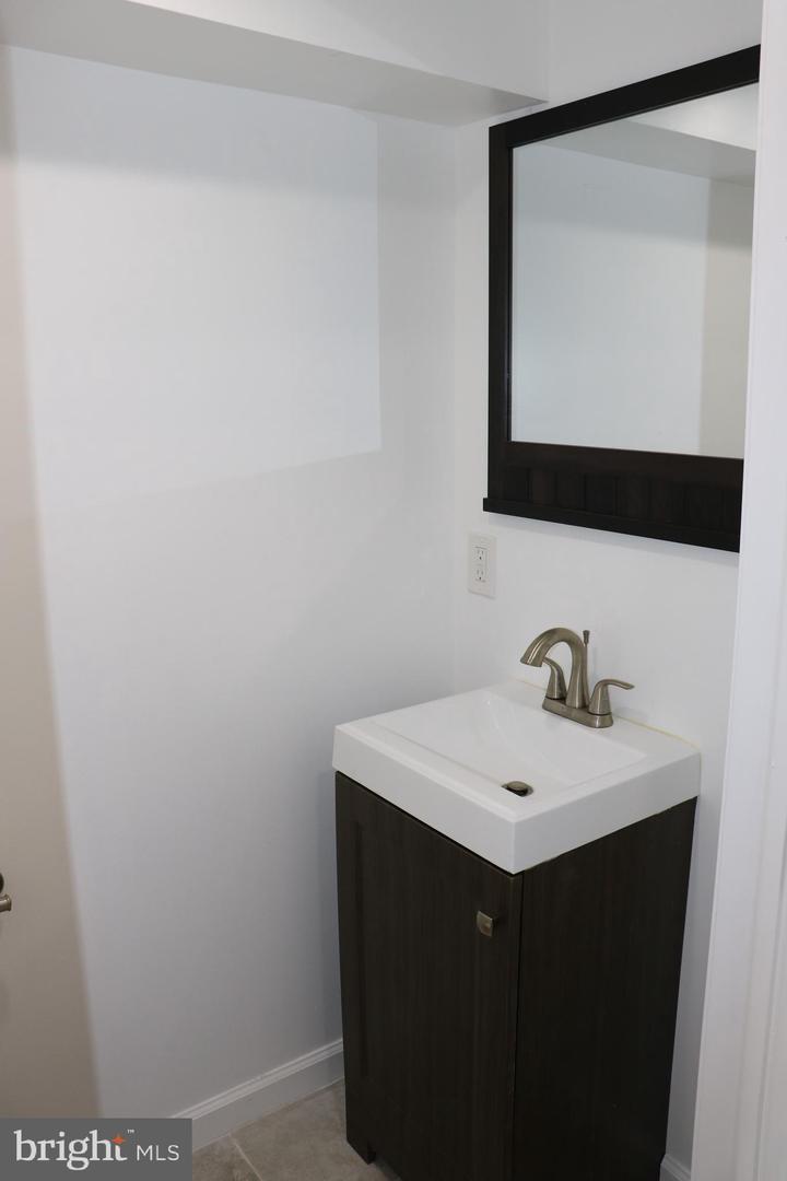  1103 Crestview Rd, Darby, PA 19023 photo 21
