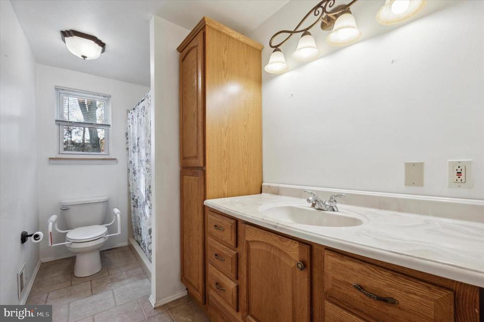  3076 Surrey Ln, Aston, PA 19014 photo 25