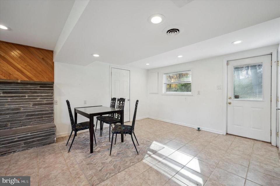  3076 Surrey Ln, Aston, PA 19014 photo 19